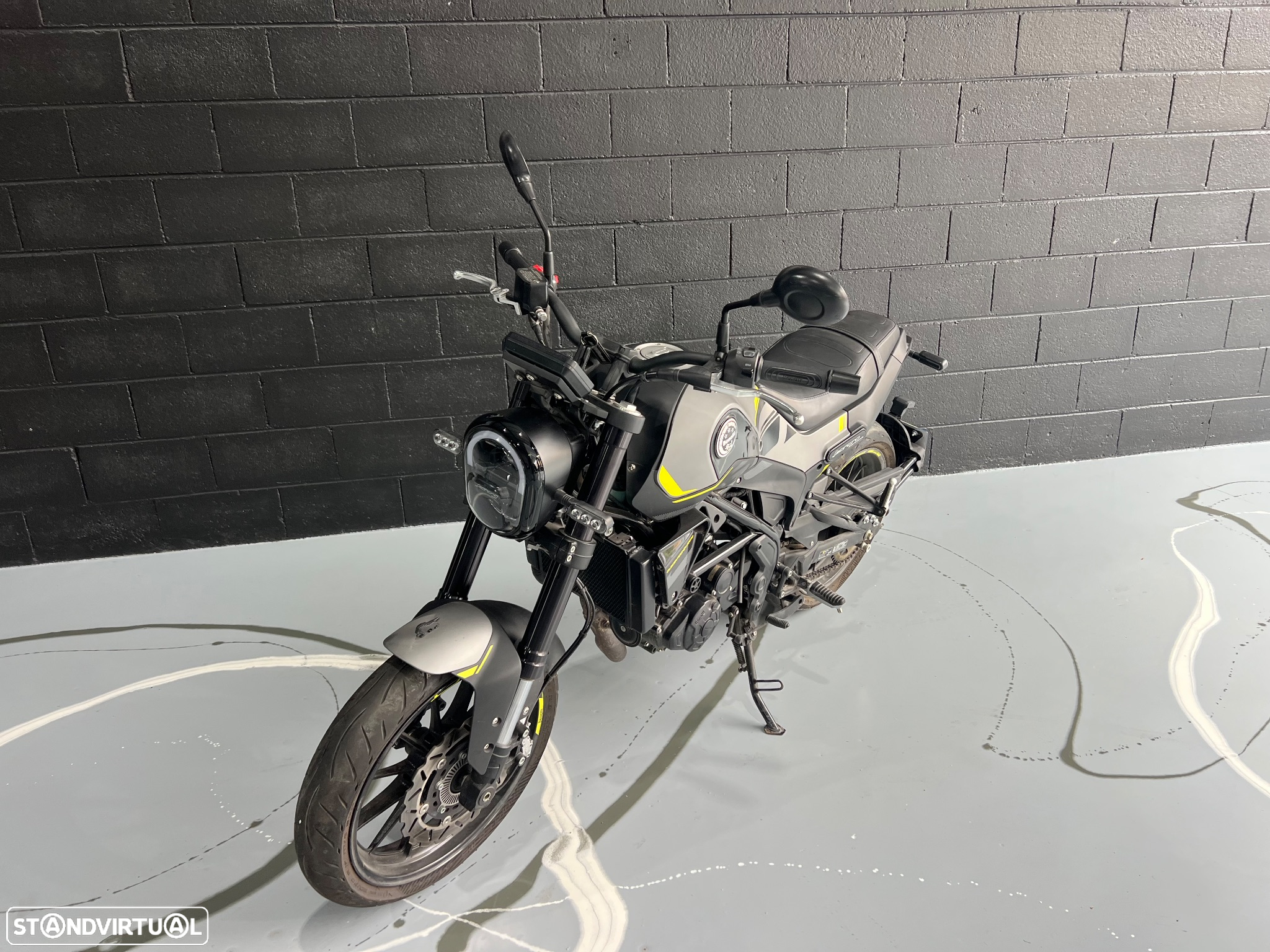 Benelli Leoncino LEONCINCO 250 - 5