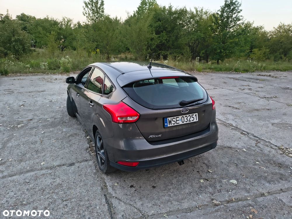 Ford Focus 1.6 Trend - 35