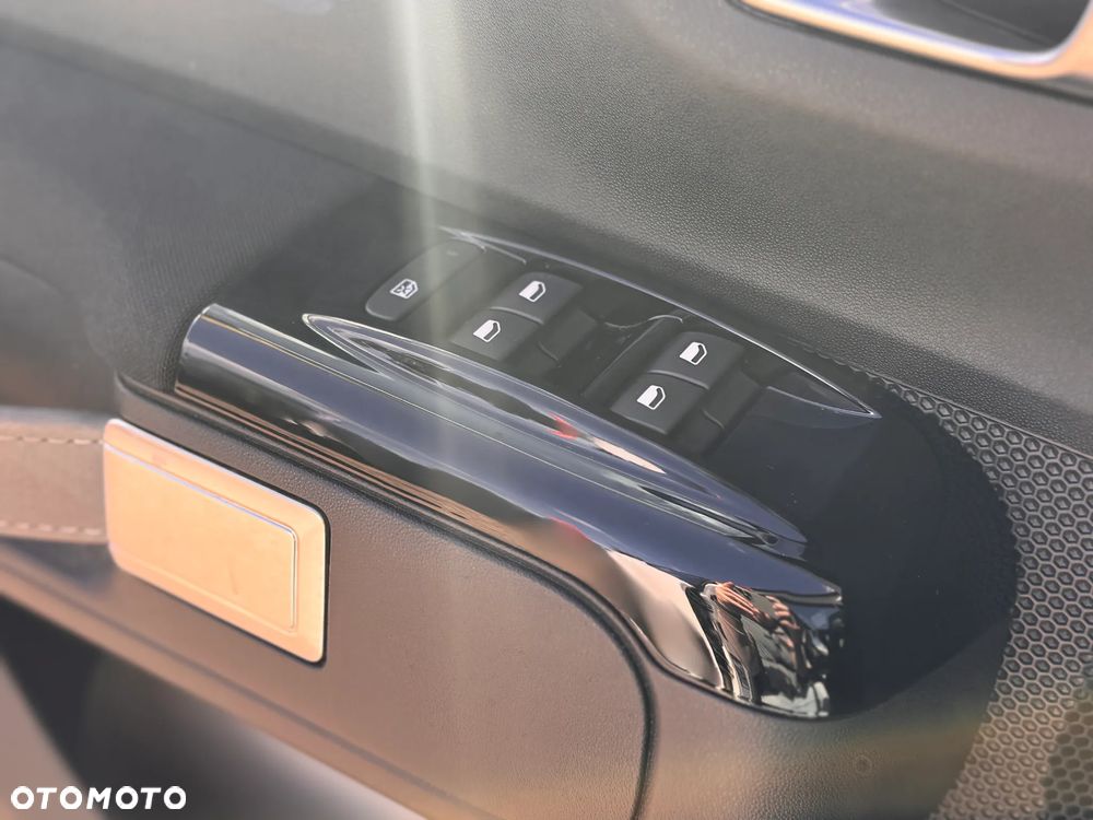 Citroën C3 1.2 PureTech Shine - 19