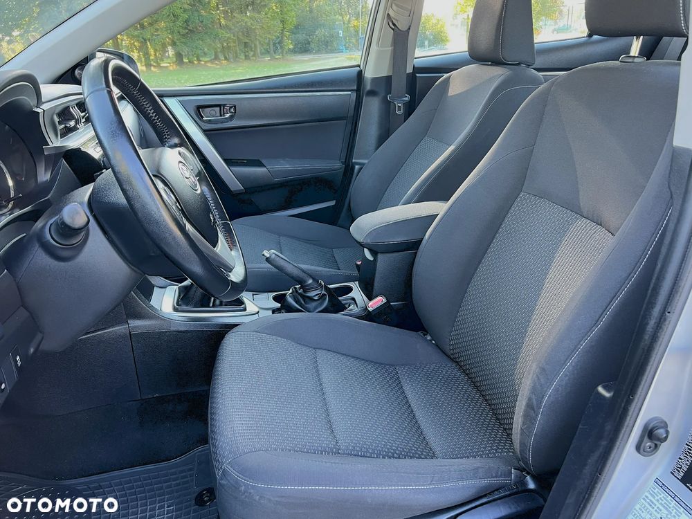 Toyota Corolla 1.6 Premium EU6 - 17