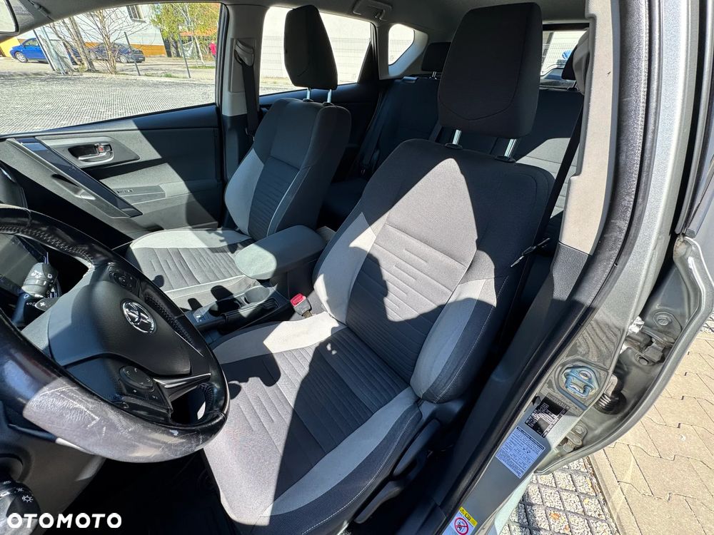 Toyota Auris 1.6 Premium MS - 37
