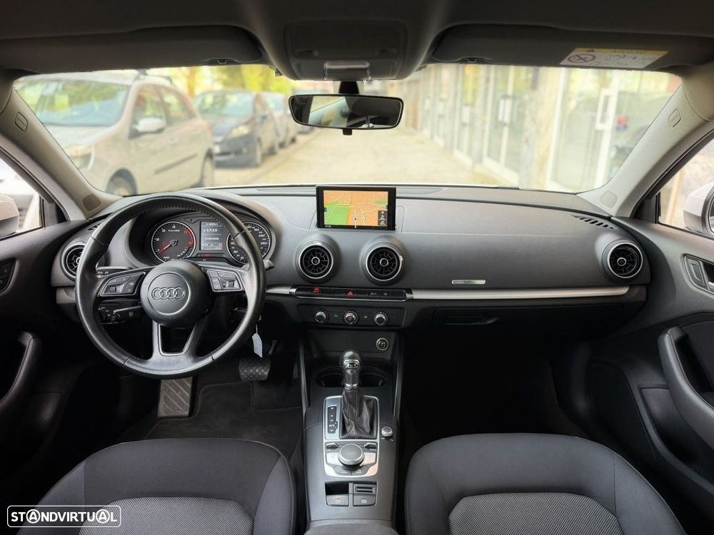 Audi A3 Sportback 1.6 TDI Design S tronic - 6