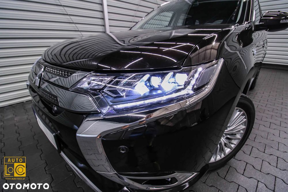 Mitsubishi Outlander PHEV Intense + - 31