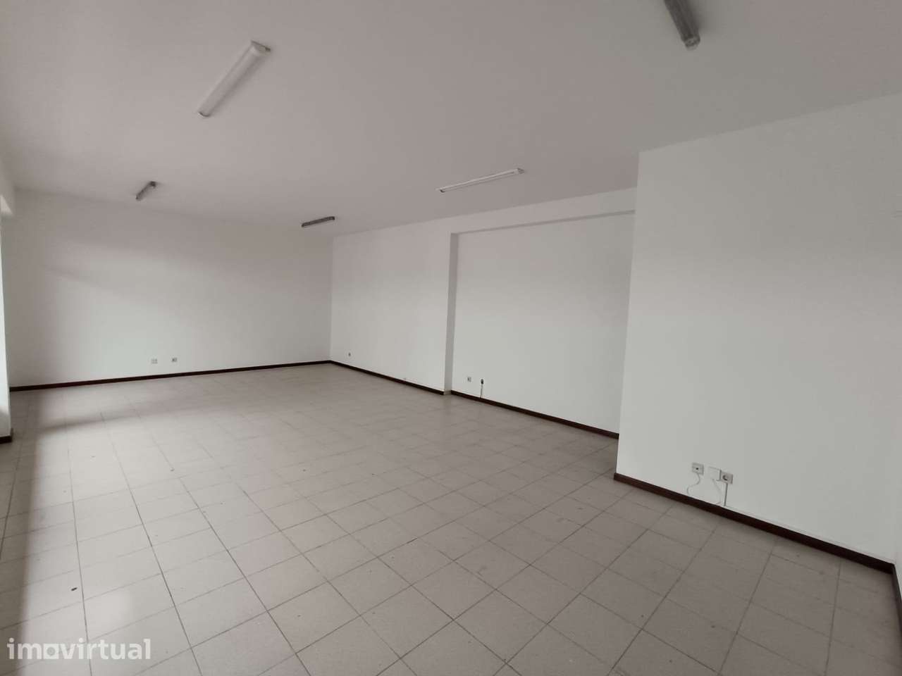 Loja à venda (arrendada) 50m2 - Grande imagem: 2/3