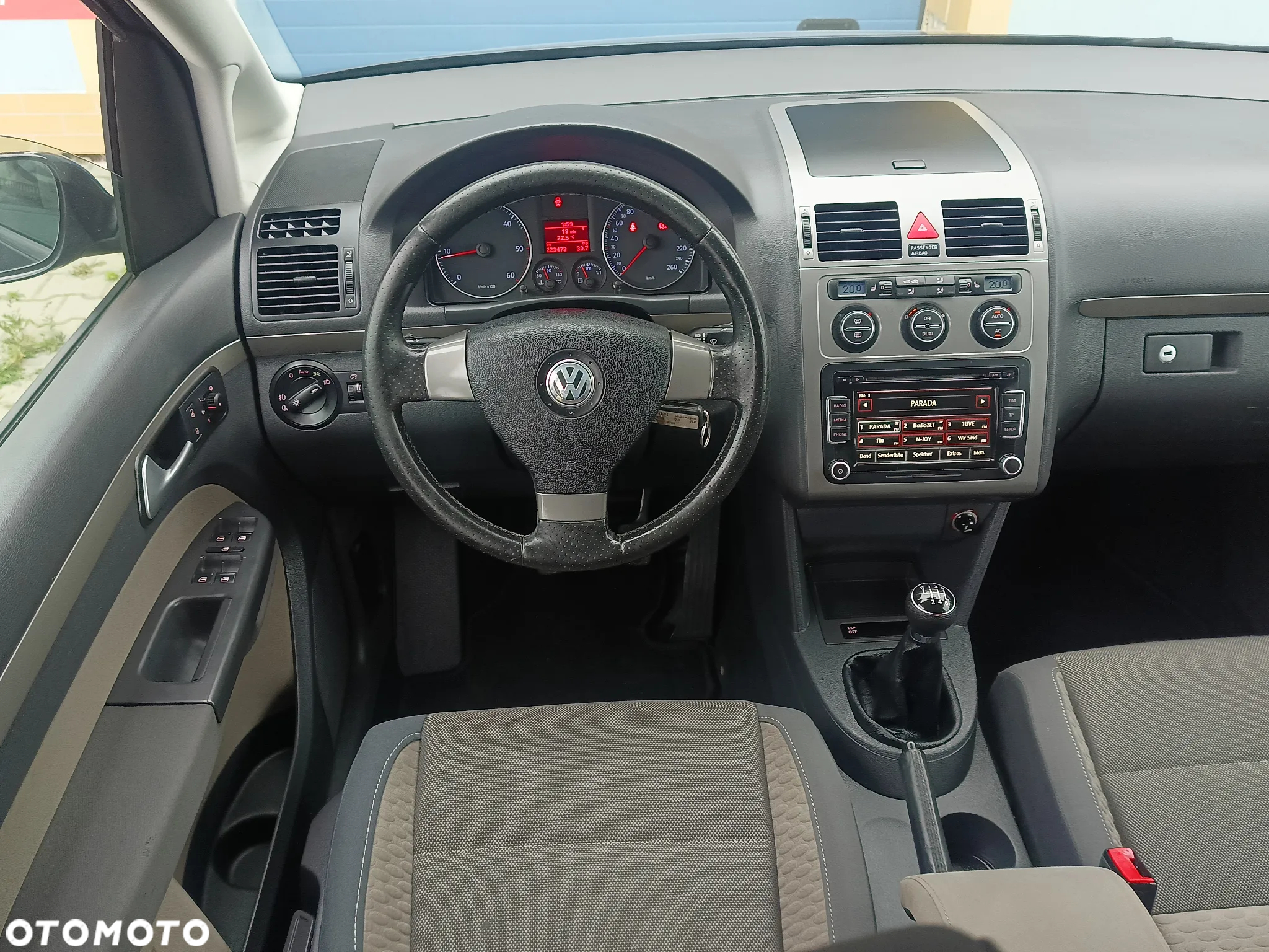 Volkswagen Touran 2.0 TDI DPF Cross - 30