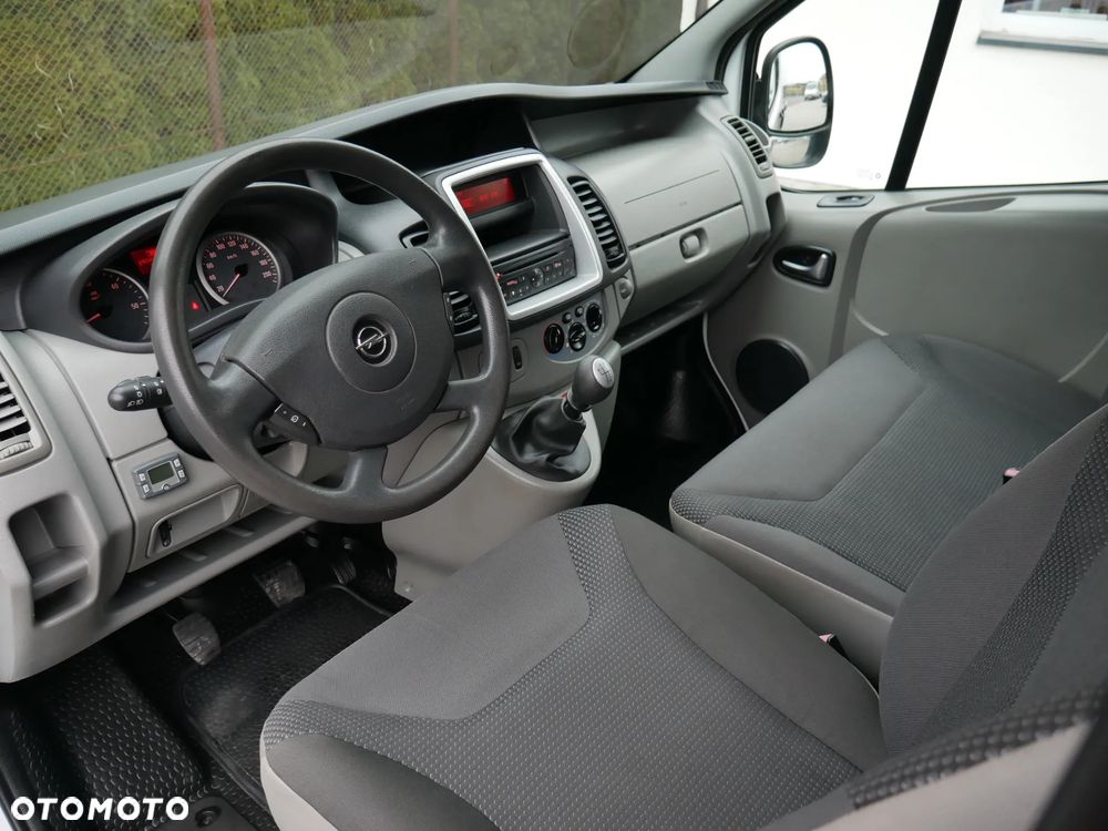 Opel Vivaro - 20
