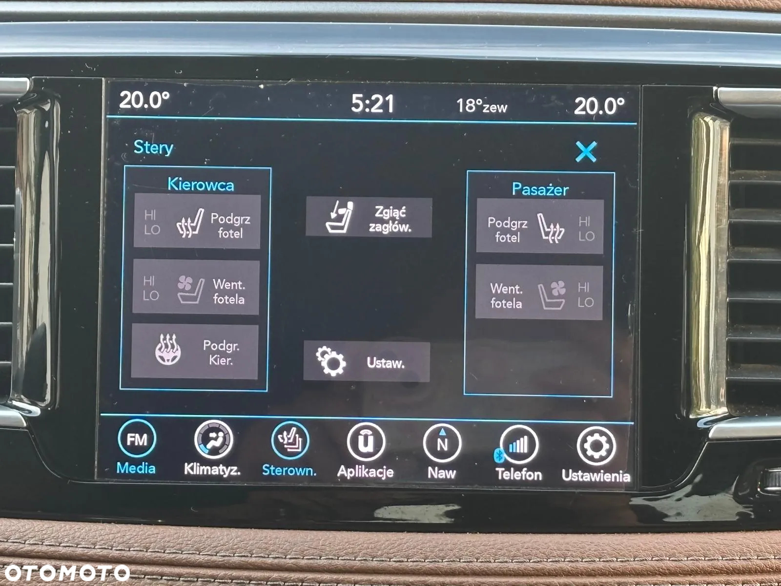 Chrysler Pacifica - 24