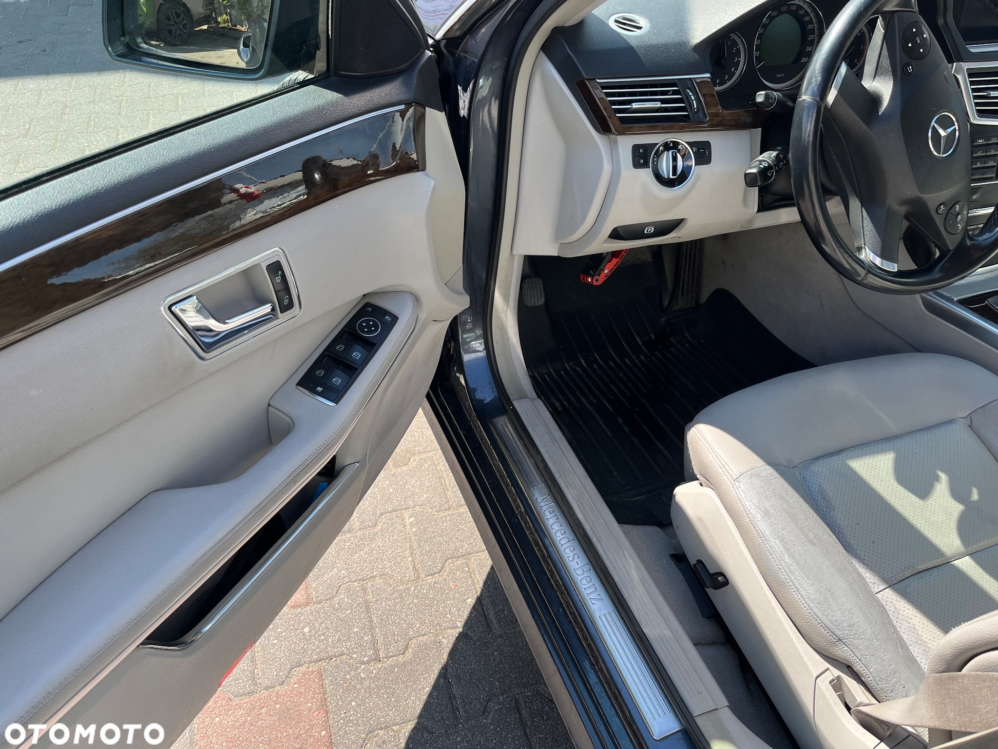 Mercedes-Benz Klasa E 200 T BlueTEC 7G-TRONIC - 8