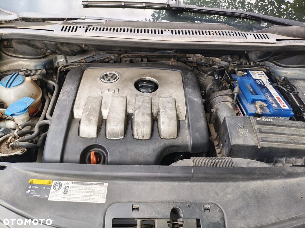 Volkswagen Touran - 6
