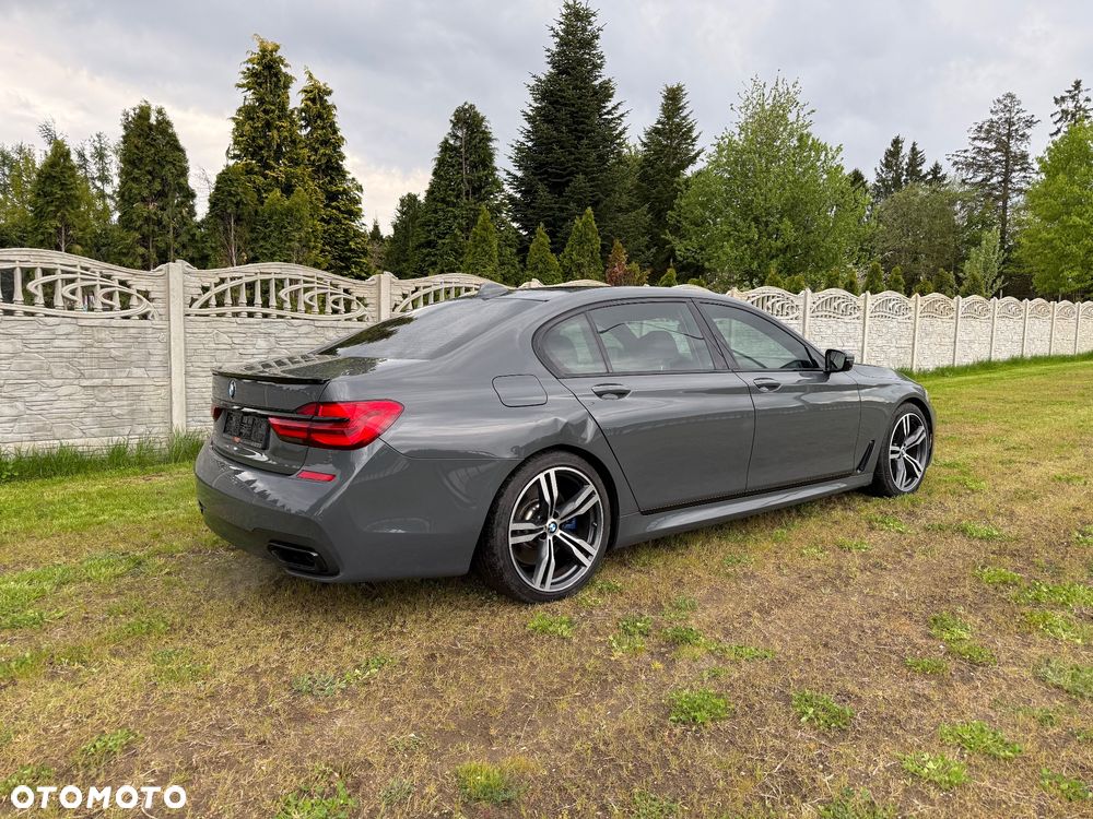 BMW Seria 7 750Li - 2