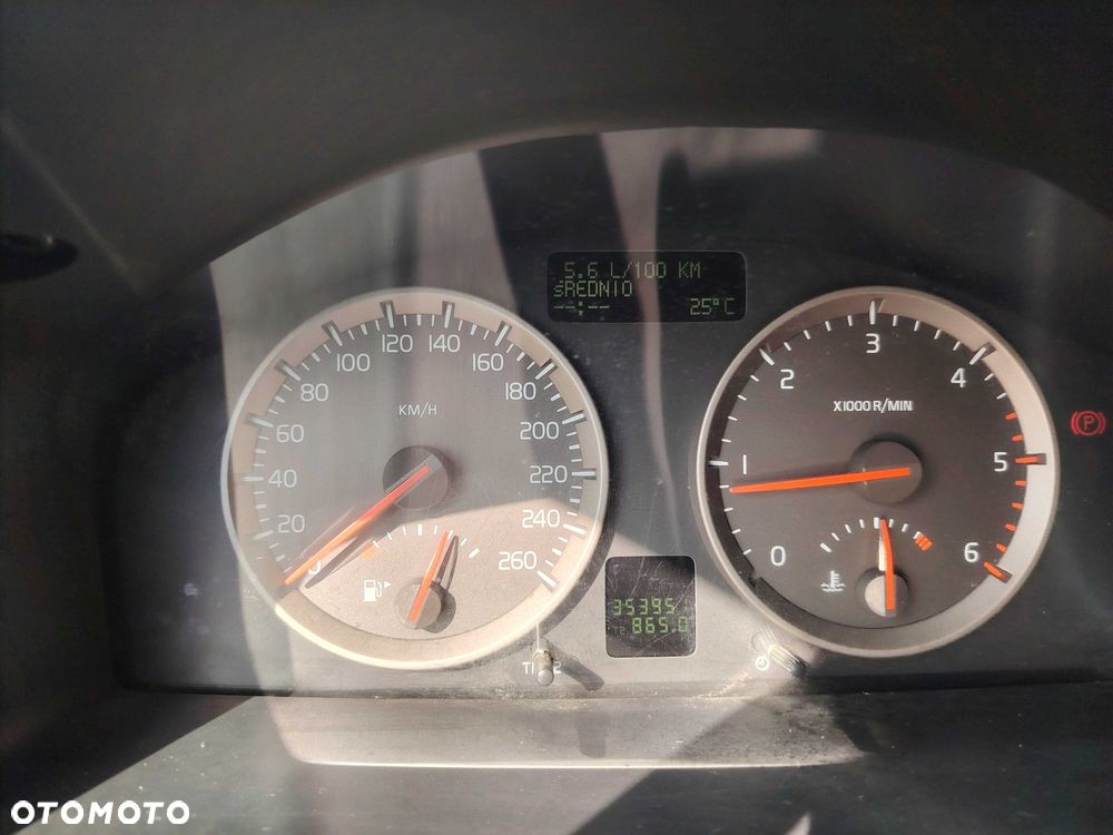 Volvo V50 - 8