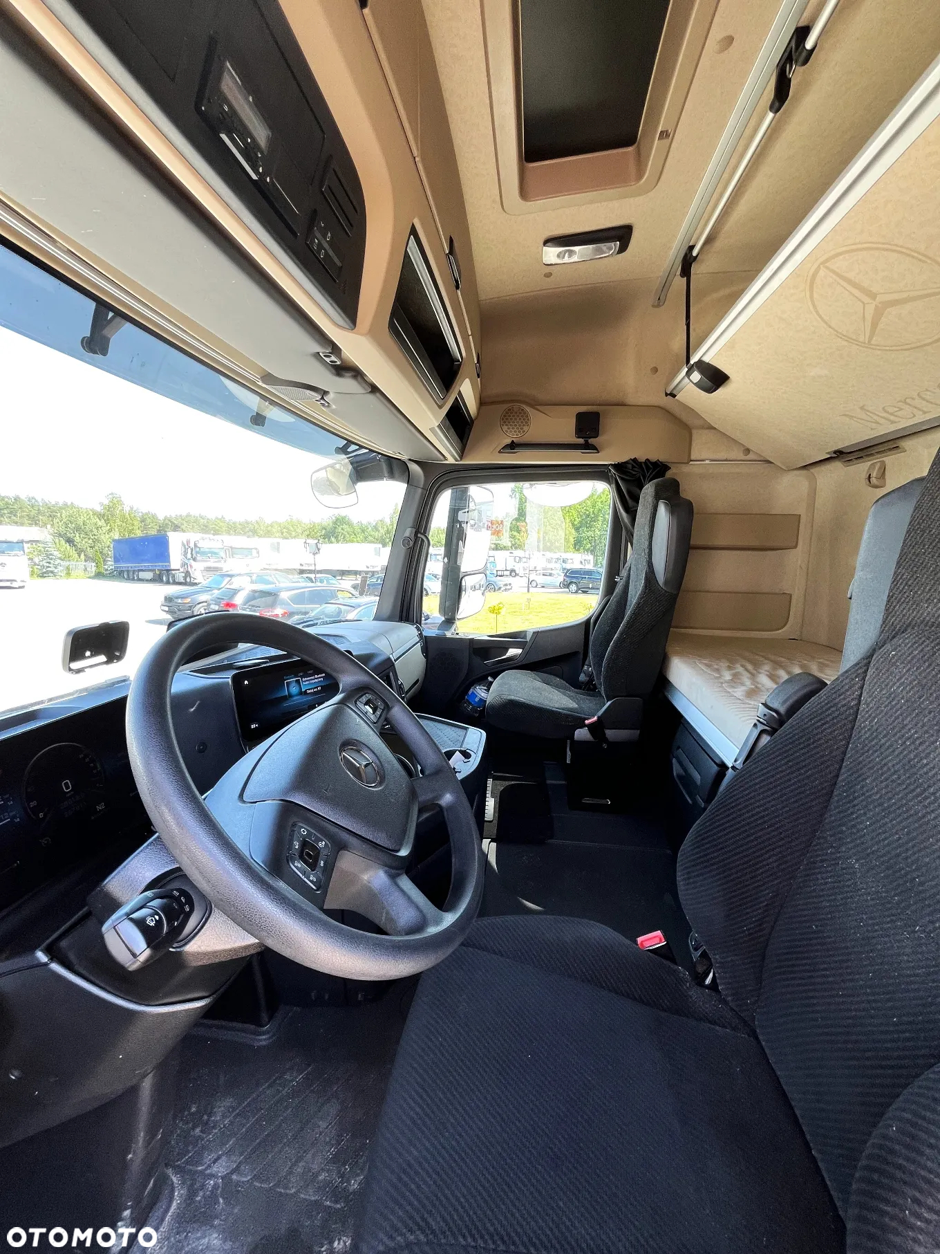 Mercedes-Benz Actros - 9