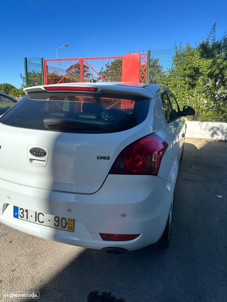 Kia ProCeed - 4