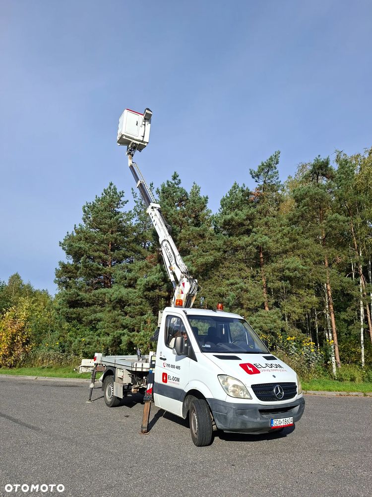 Mercedes-Benz Sprinter - 11