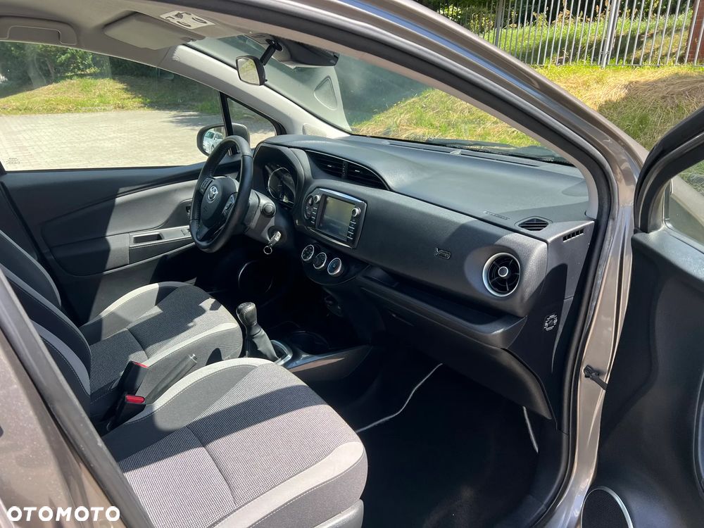 Toyota Yaris 1.0 VVT-i Y20 Club - 14