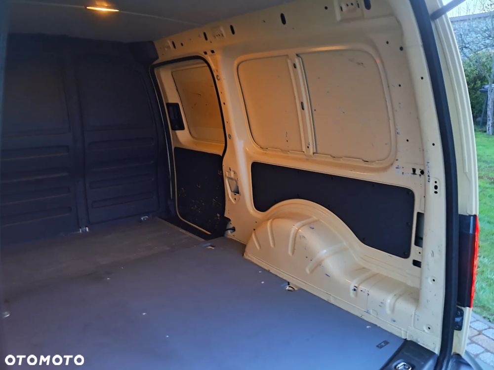 Volkswagen Caddy - 11