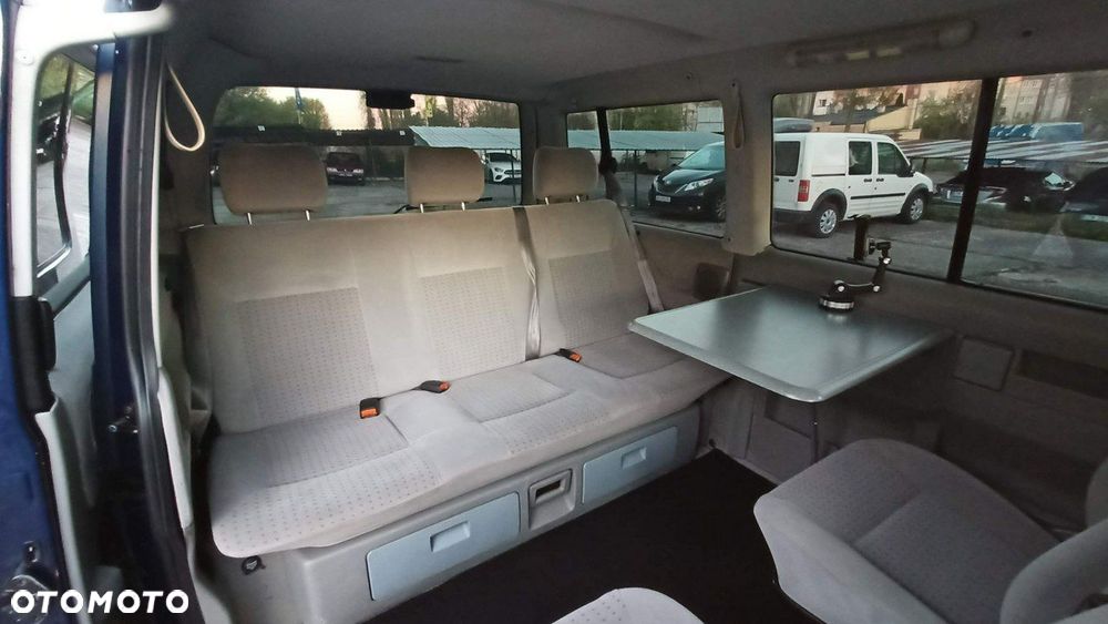 Volkswagen Multivan - 26