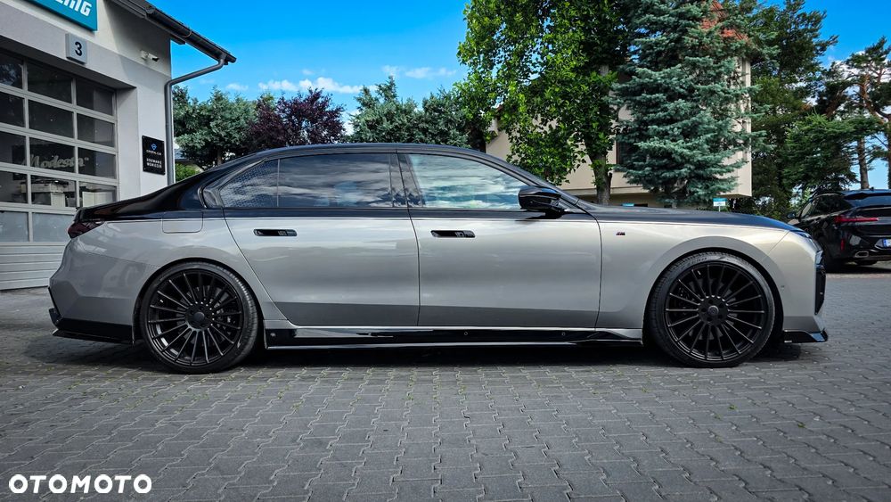BMW Seria 7 M760e PHEV xDrive Individual Edition sport - 8