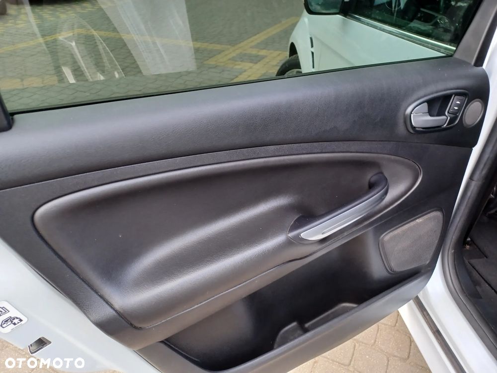 Ford S-Max 2.0 TDCi DPF Titanium - 29