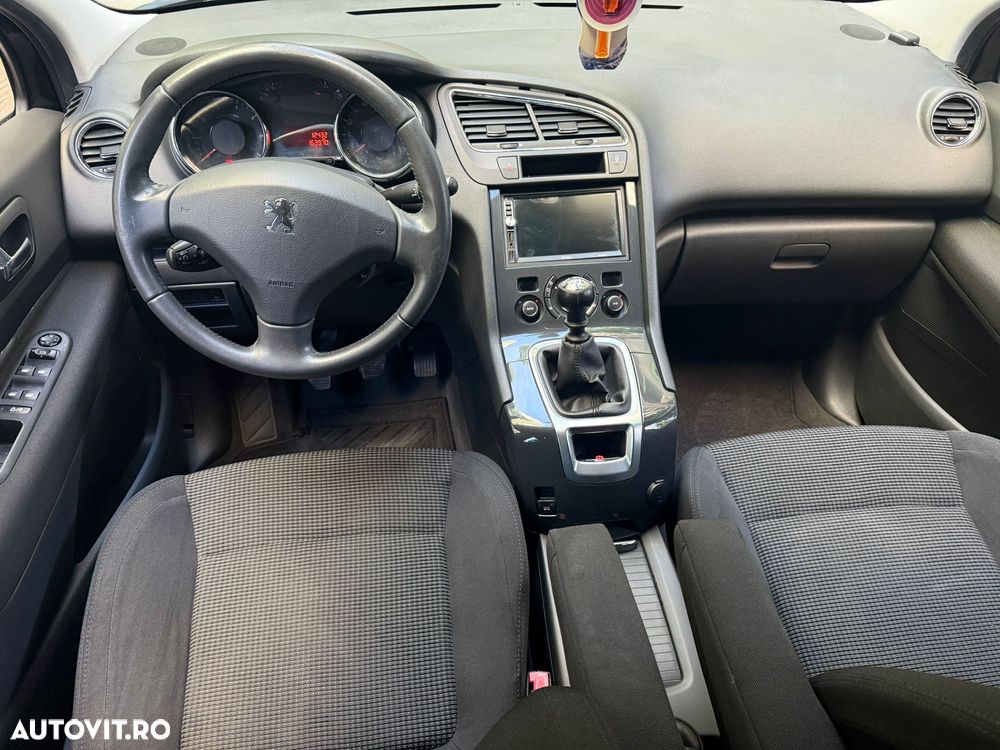 Peugeot 5008 - 6