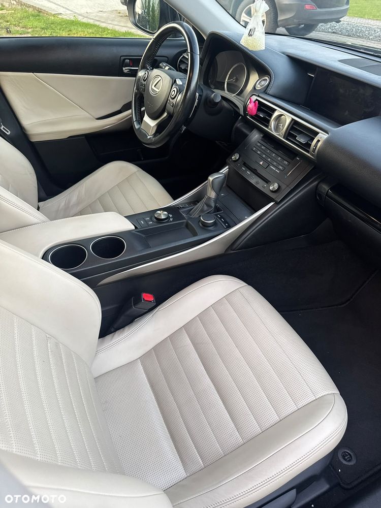 Lexus IS 200t Comfort - 17