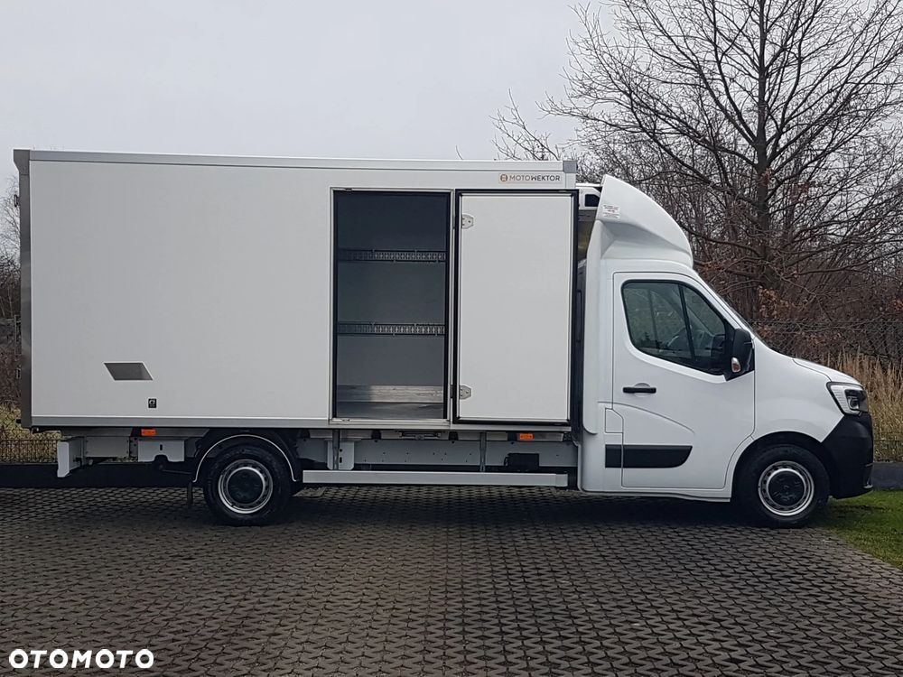Renault MASTER 8EP CHŁODNIA 4,21x2,11x2,00 IZOTERMA AGREGAT CARRIER XARIOS 350 ZASILANIE Z SILNIKA + ELEKTRYCZNE STACJONARNE KLIMA - 36