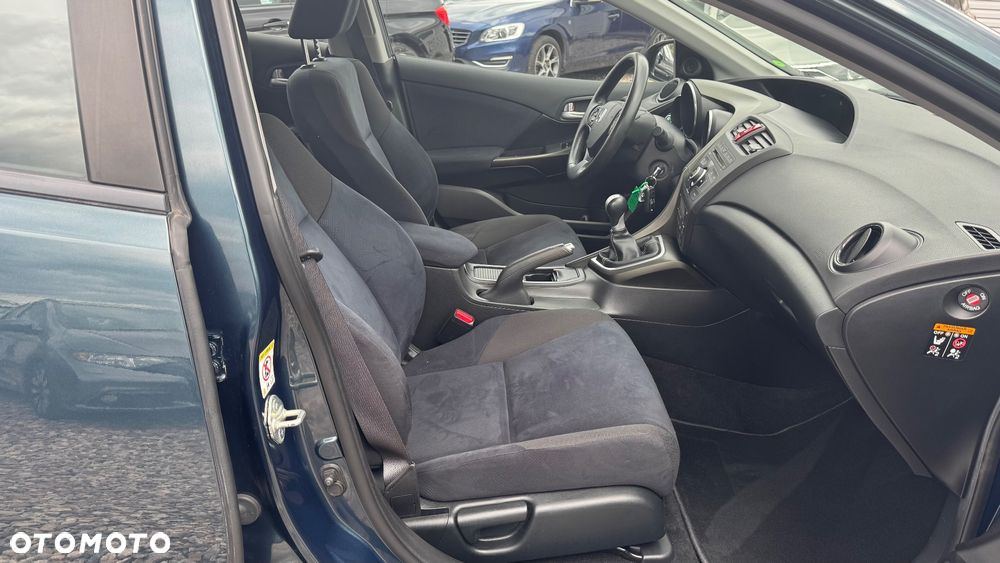 Honda Civic 1.8 Comfort - 29