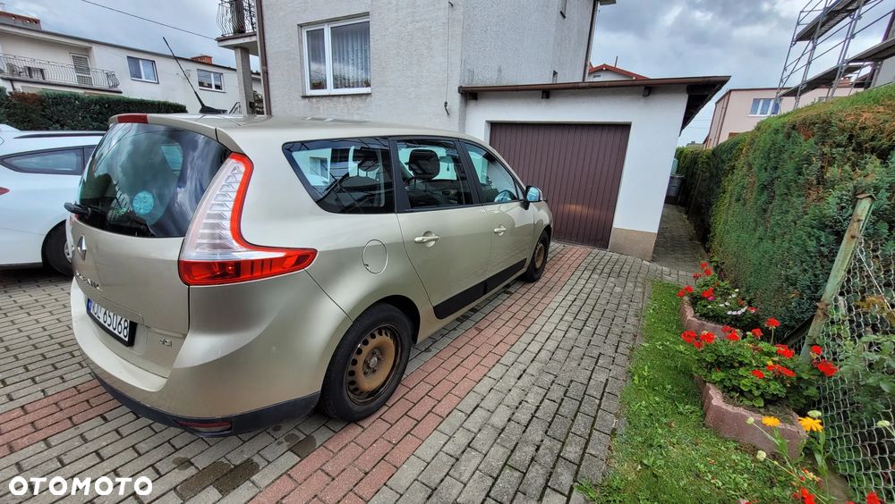 Renault Scenic 1.5 dCi Tech Run - 9
