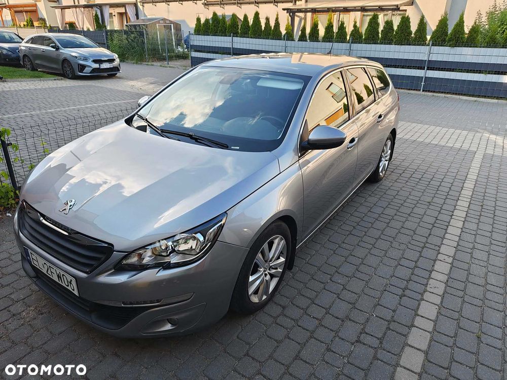 Peugeot 308 - 1