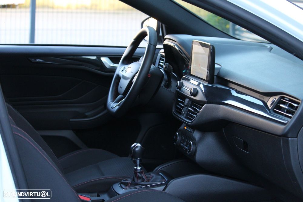 Ford Focus 1.0 EcoBoost ST-Line - 20