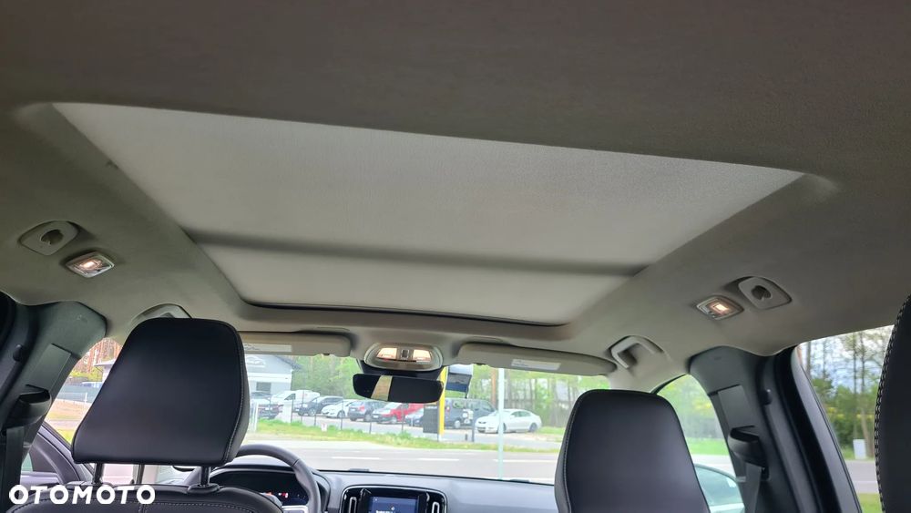 Volvo XC 40 B5 AWD Ultimate Dark - 16