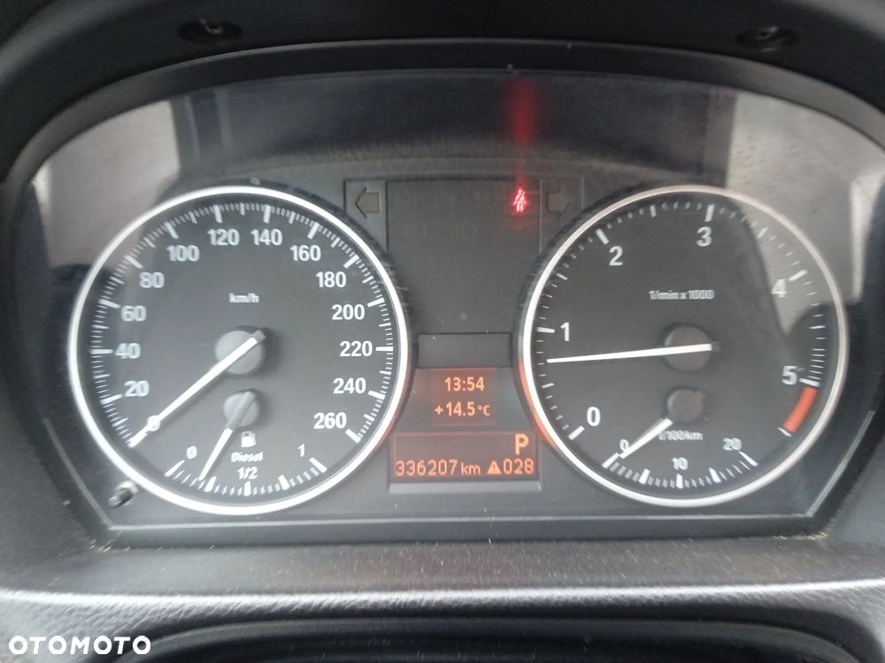 BMW Seria 3 320d DPF Edition Exclusive - 14