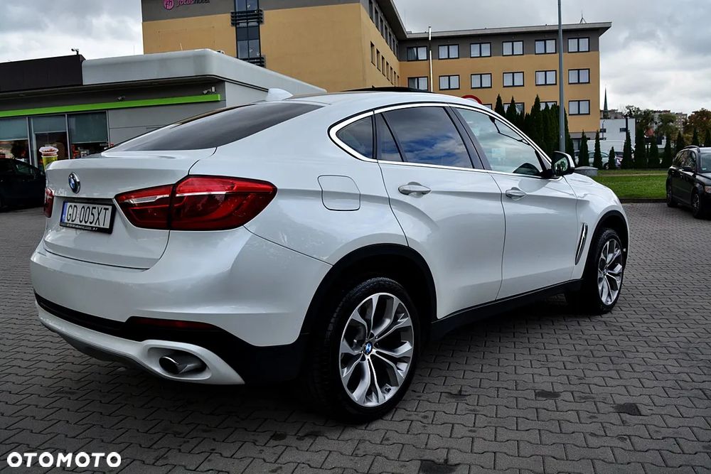BMW X6 xDrive35i - 18