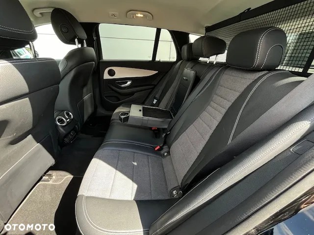 Mercedes-Benz Klasa E 300 de Avantgarde - 18