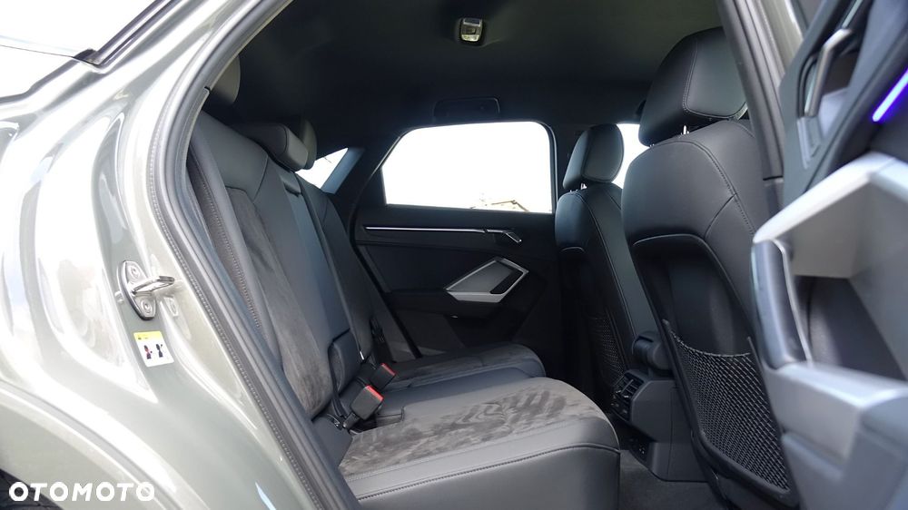 Audi Q3 Sportback - 27