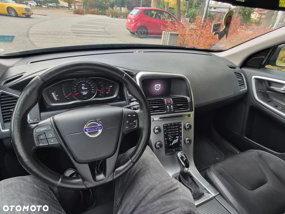 Volvo XC 60 D3 Drive-E Momentum - 14