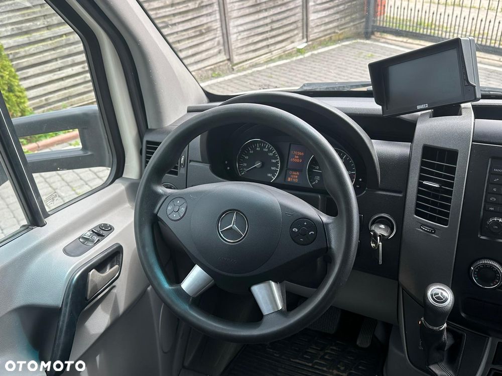 Mercedes-Benz SPRINTER - 11