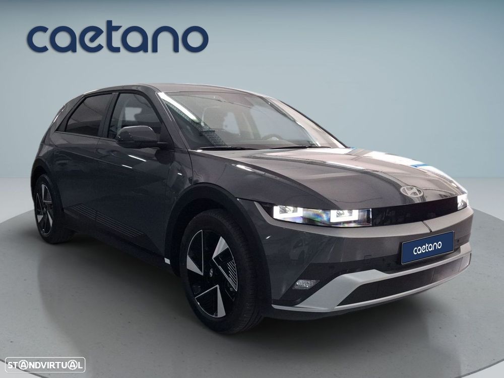 Hyundai IONIQ 84 kWh Premium Plus — fotografia 10