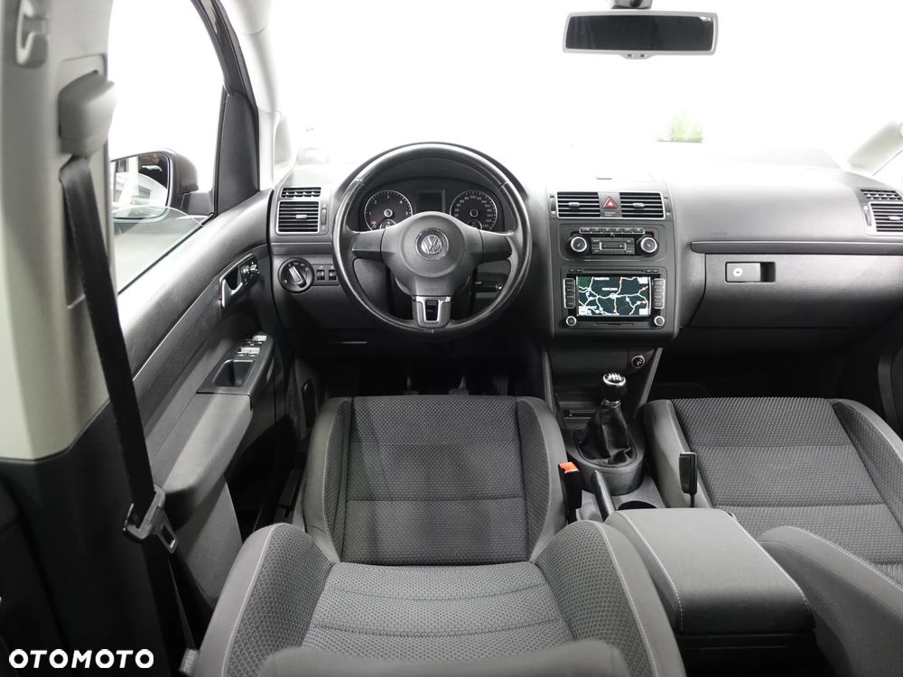 Volkswagen Touran - 30