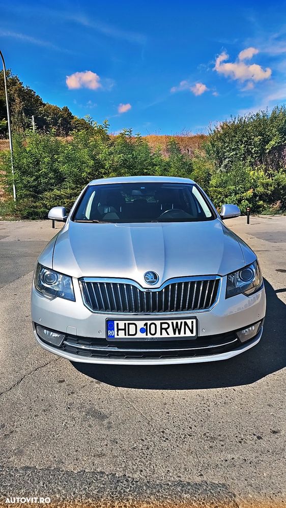Skoda Superb 2.0 TDI Elegance - 6