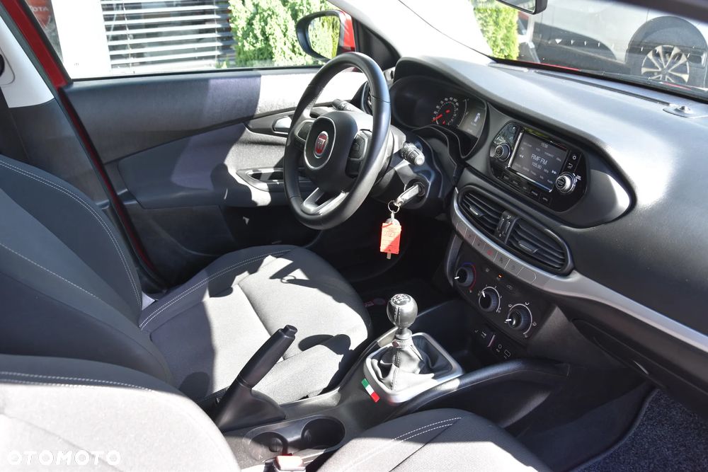 Fiat Tipo 1.4 T-Jet Business Line - 17