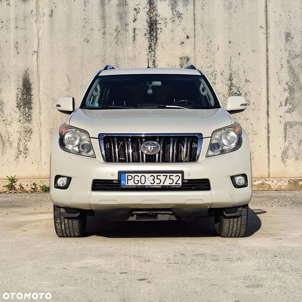 Toyota Land Cruiser LC 3.0 D-4D Prestige 7os - 8