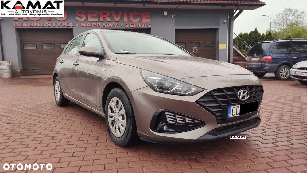 Hyundai i30 1.5 DPI Classic + - 10