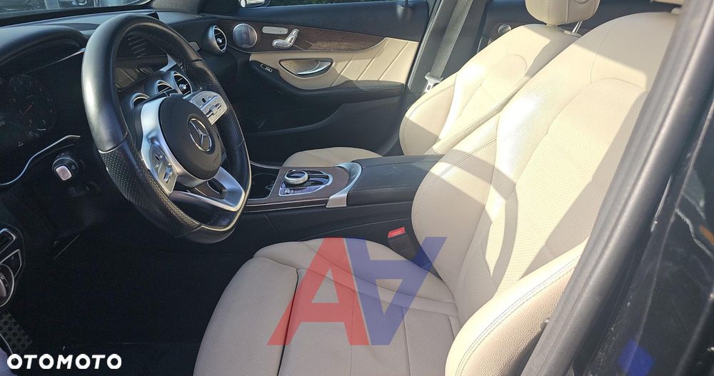 Mercedes-Benz Klasa C 300 4MATIC 9G-TRONIC - 10