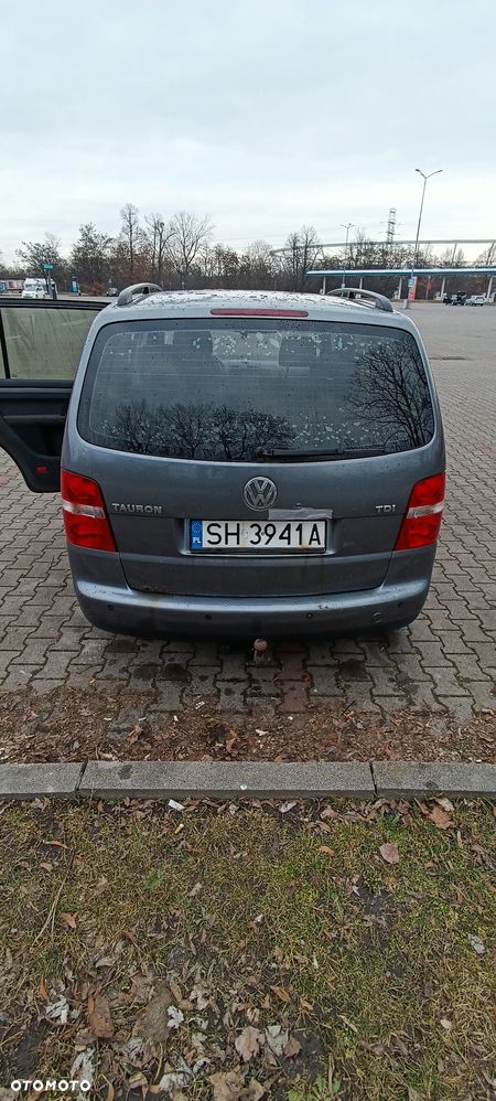 Volkswagen Touran - 25