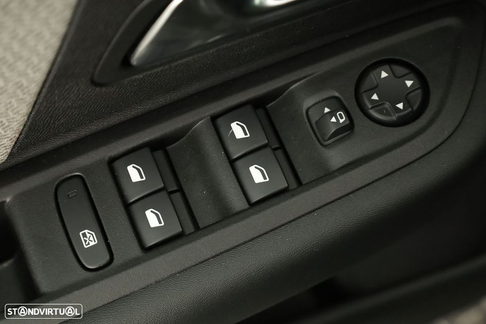 Citroën C4 1.2 PureTech Plus EAT8 - 19