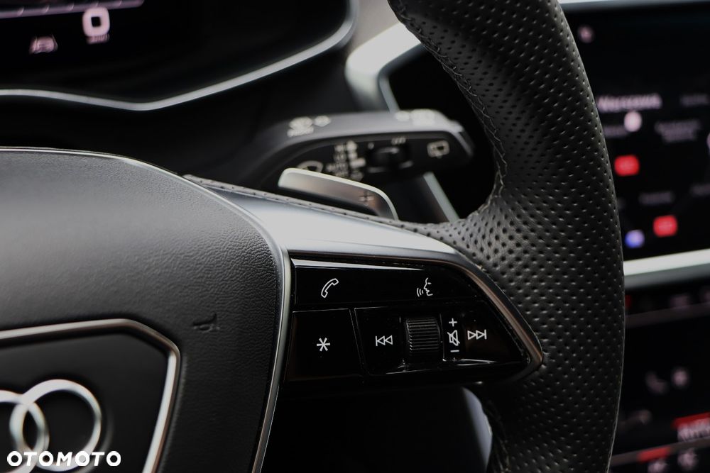 Audi S6 Avant - 33