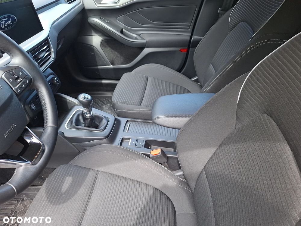 Ford Focus - 8