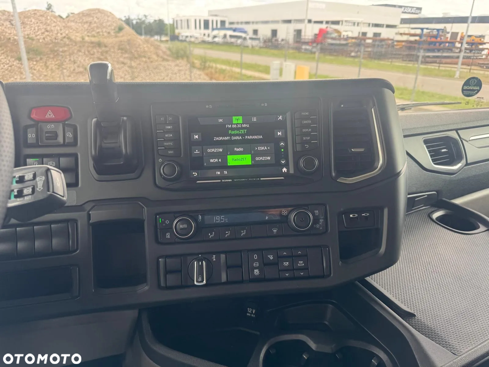 Scania R450/Full LEDY/ KLIMA STACJONARNA/ NAVI/ DWA ŁÓŻKA/ BAKI 1200L - 18