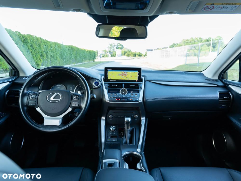 Lexus NX 300h Comfort AWD - 22